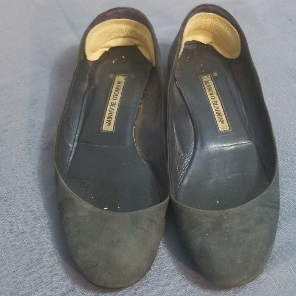 Manolo Blahnik Blue suede flats